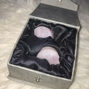 1 inch rose quartz plugs